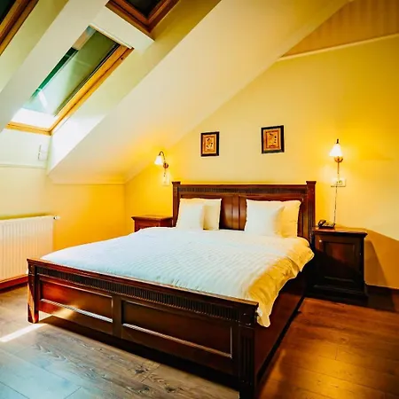 Joy Amber Glow Temešvár